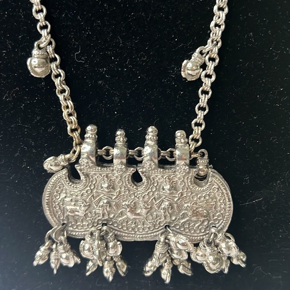 Accessocraft NYC Silvertone Etched Metal 15” Long Necklace - Picture 3 of 8